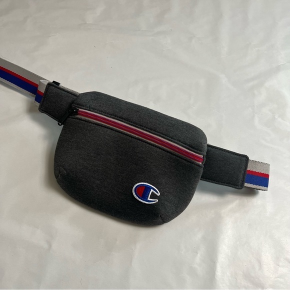 Champion Fanny Pack Shoulder Belt Bag Multipurpose Gray Adjustable Strap - Picture 2 of 6